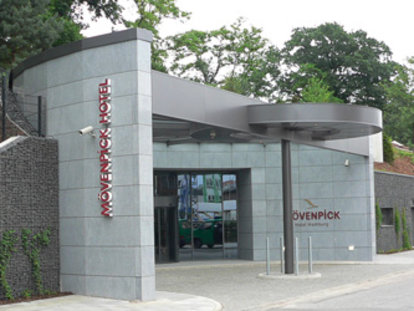 Altmann & Böhning: Ausstattung des kompletten Gebäudes, Starkstrom und Nachrichtentechnik